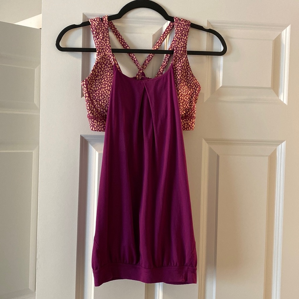 Lululemon Athletic Tank/Sports Bra Top. In great condition. Size 4.